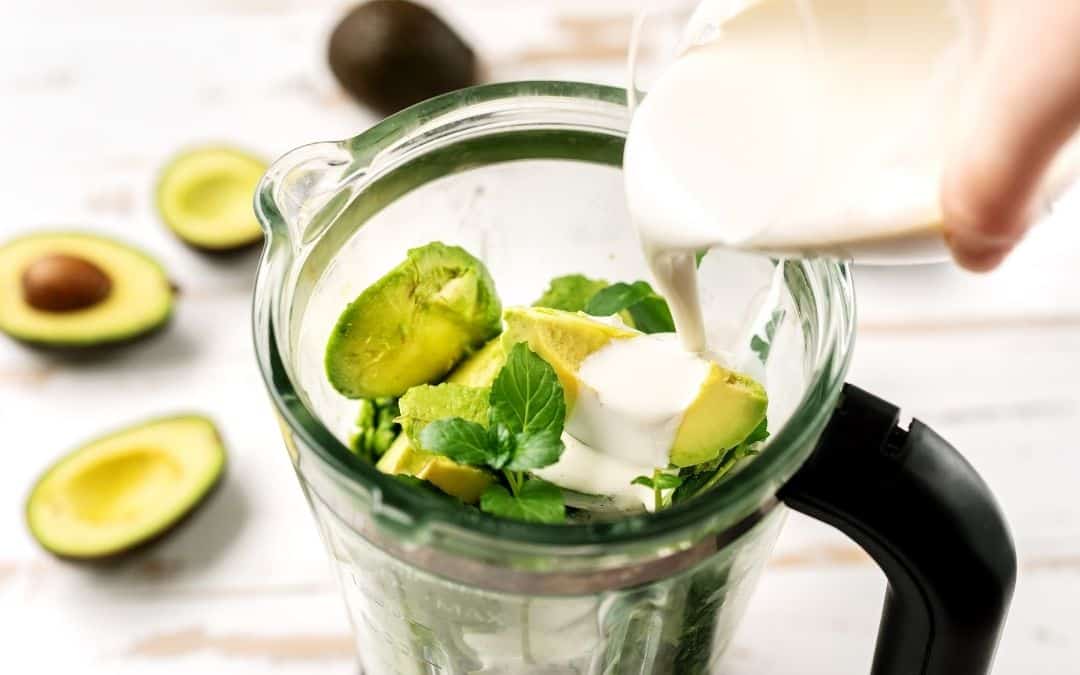 Can I Use a Blender as a Food Processor? Feed Family For Less