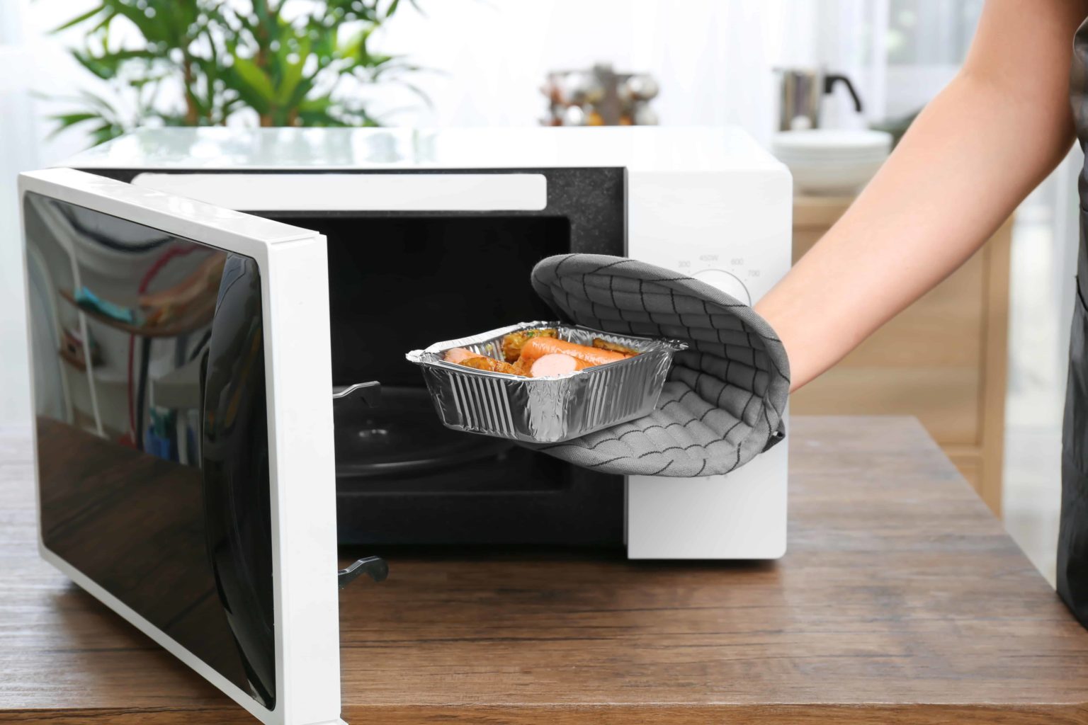 Can You Microwave Foil Feed Family For Less